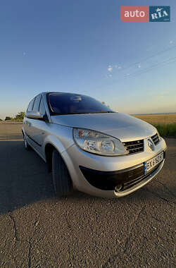 Минивэн Renault Scenic 2005 в Новой Одессе
