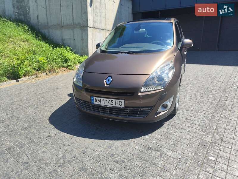 Мінівен Renault Scenic 2010 в 