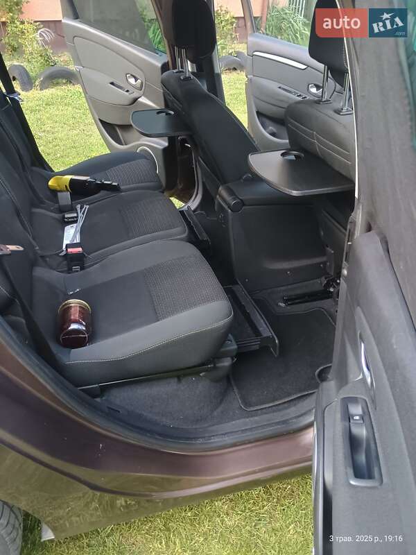 Минивэн Renault Scenic 2009 в Луцке