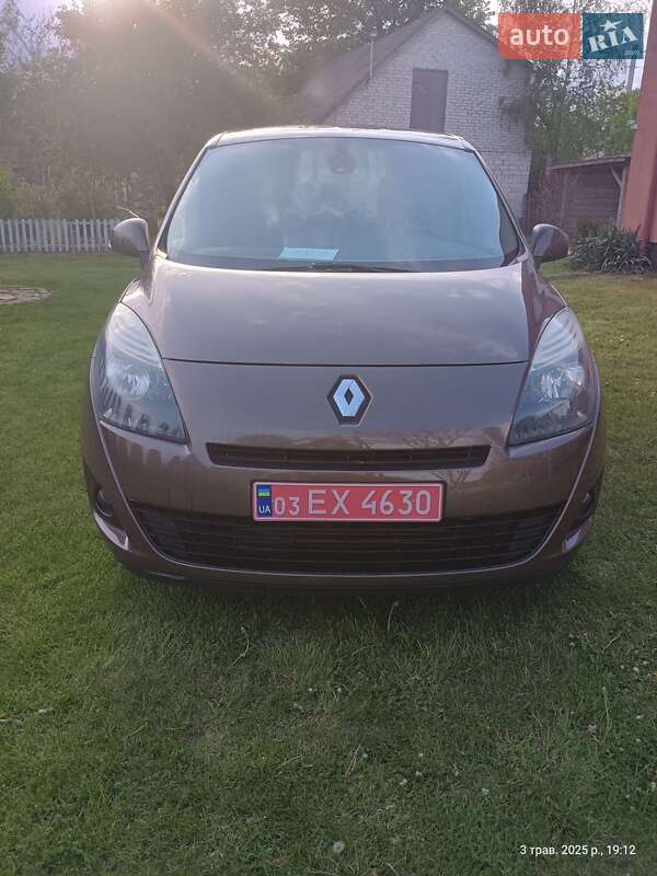 Минивэн Renault Scenic 2009 в Луцке