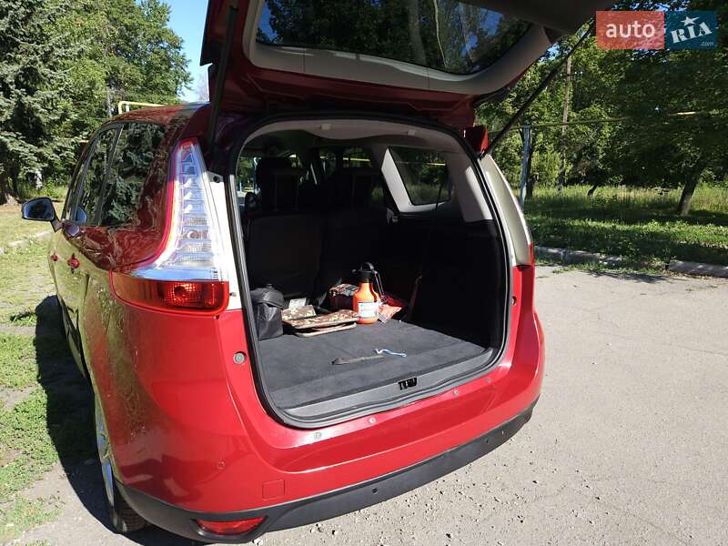 Минивэн Renault Scenic 2012 в Павлограде
