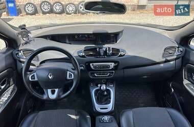 Минивэн Renault Scenic 2012 в 