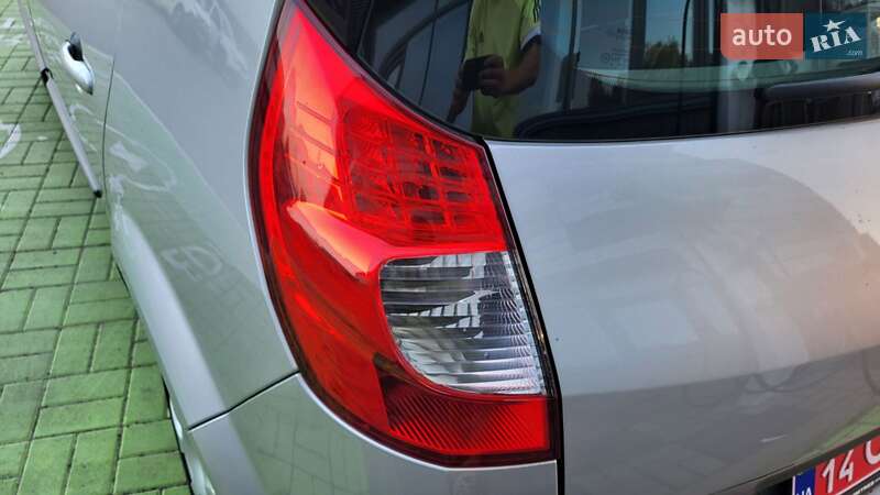 Минивэн Renault Scenic 2006 в Черкассах