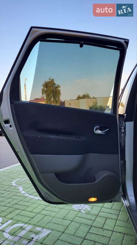Минивэн Renault Scenic 2006 в Черкассах