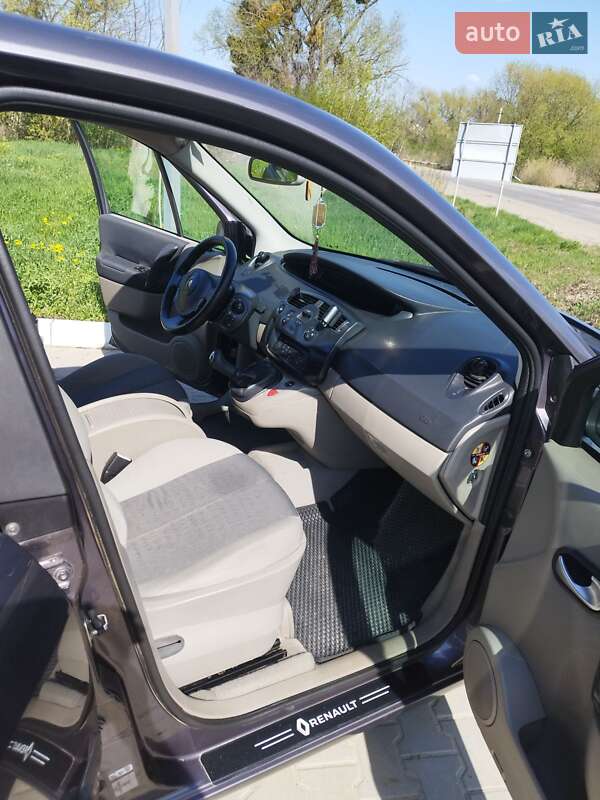 Минивэн Renault Scenic 2003 в Черновцах
