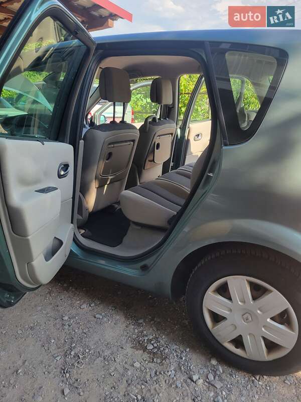 Минивэн Renault Scenic 2005 в Збараже