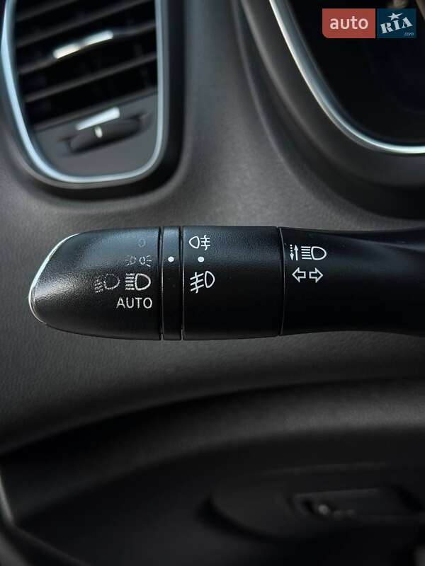 Мінівен Renault Scenic 2017 в Дніпрі