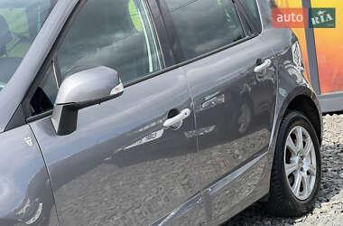 Минивэн Renault Scenic 2011 в 