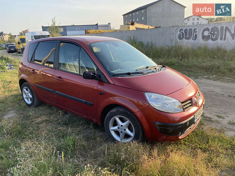Минивэн Renault Scenic 2004 в 