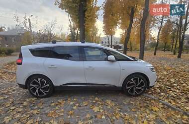 Минивэн Renault Scenic 2017 в 