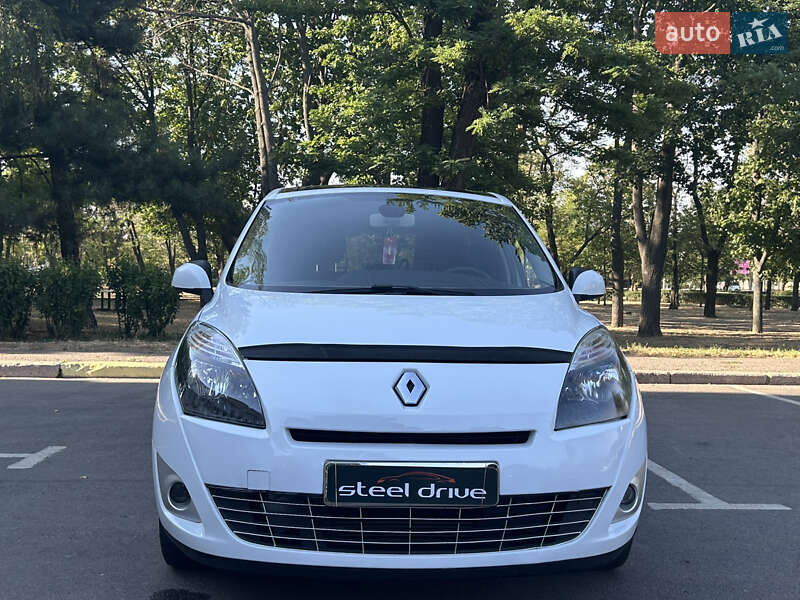 Минивэн Renault Scenic 2011 в Николаеве