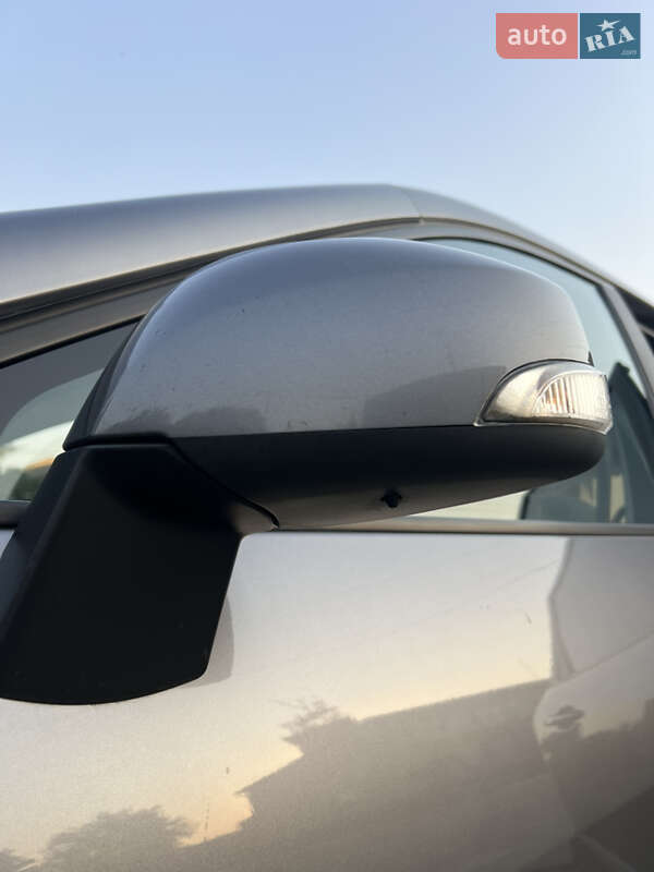 Минивэн Renault Scenic 2014 в Краснограде
