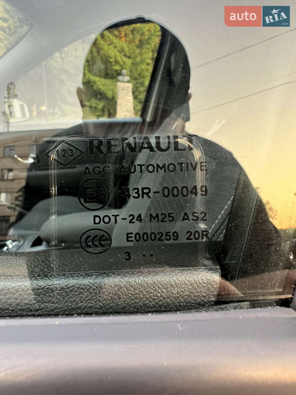 Минивэн Renault Scenic 2014 в Краснограде