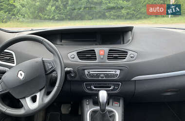 Минивэн Renault Scenic 2010 в 