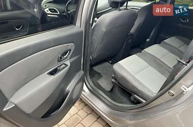 Минивэн Renault Scenic 2014 в 
