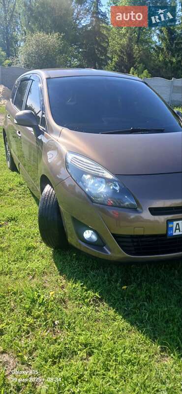 Минивэн Renault Scenic 2010 в Валках