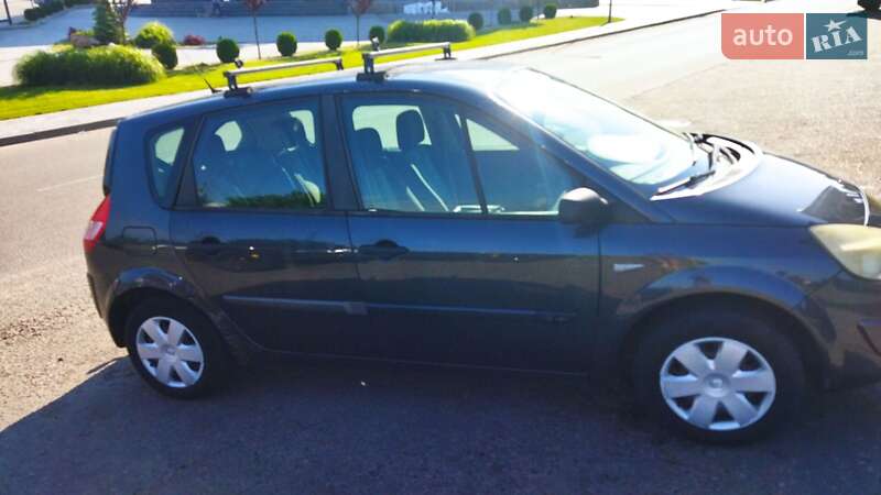 Минивэн Renault Scenic 2004 в Ровно