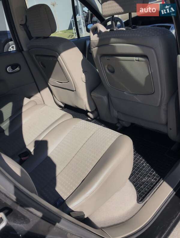 Минивэн Renault Scenic 2005 в Луцке