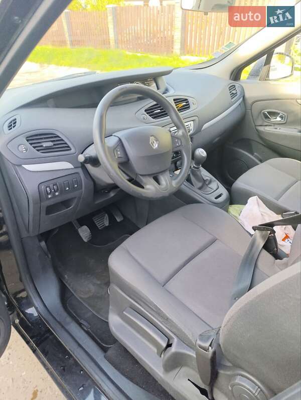 Минивэн Renault Scenic 2013 в Львове