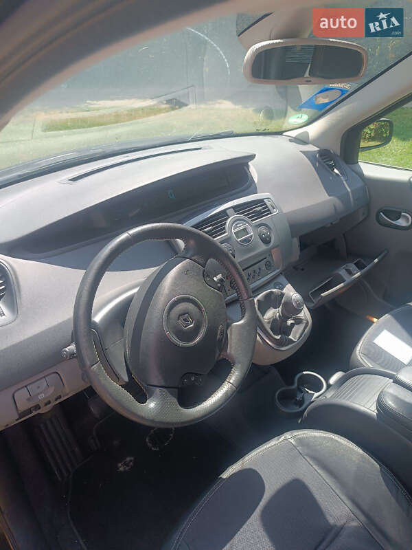 Минивэн Renault Scenic 2008 в Ровно