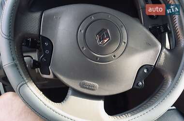 Минивэн Renault Scenic 2004 в 