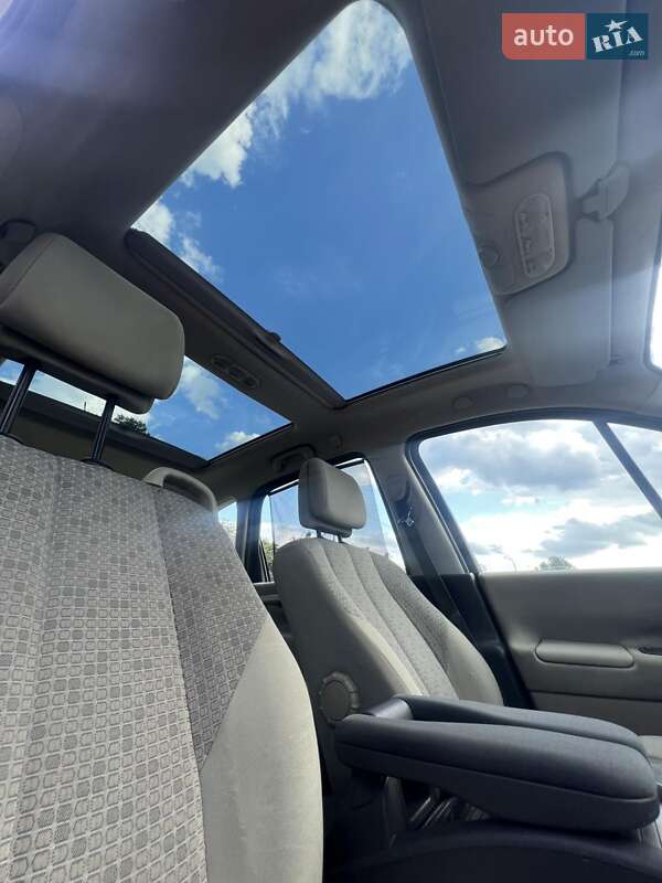Минивэн Renault Scenic 2007 в Киеве