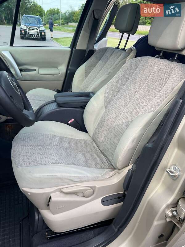 Минивэн Renault Scenic 2007 в Киеве
