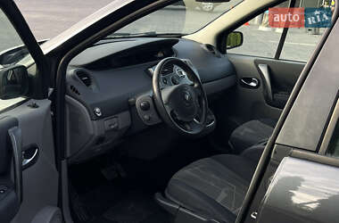 Минивэн Renault Scenic 2005 в 