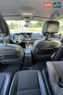 Минивэн Renault Scenic 2011 в 