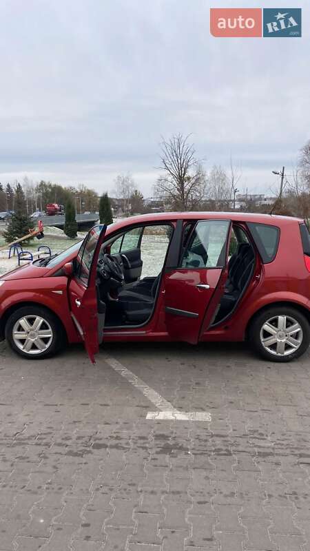 Минивэн Renault Scenic 2003 в Дубно