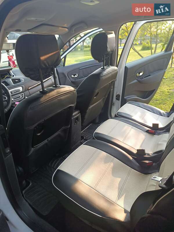 Минивэн Renault Scenic 2012 в Яготине