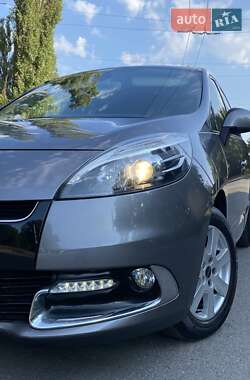 Мінівен Renault Scenic 2012 в 