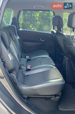 Мінівен Renault Scenic 2012 в 