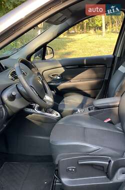 Мінівен Renault Scenic 2012 в 