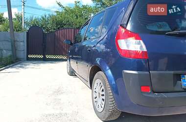 Минивэн Renault Scenic 2005 в 