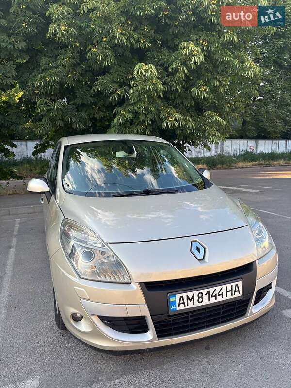 Минивэн Renault Scenic 2010 в Житомире