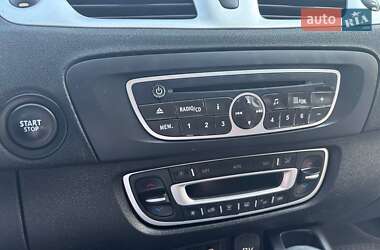 Минивэн Renault Scenic 2010 в 