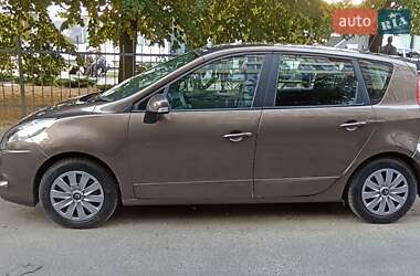 Минивэн Renault Scenic 2011 в Вишневом