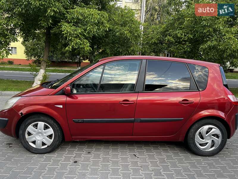 Минивэн Renault Scenic 2005 в Ладыжине