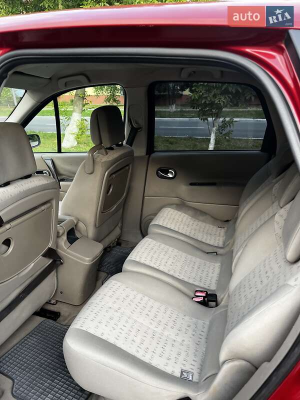 Минивэн Renault Scenic 2005 в Ладыжине