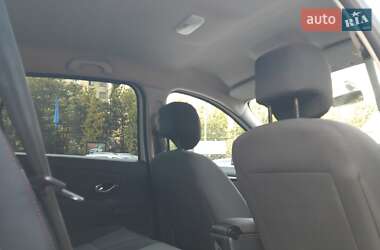 Минивэн Renault Scenic 2015 в 