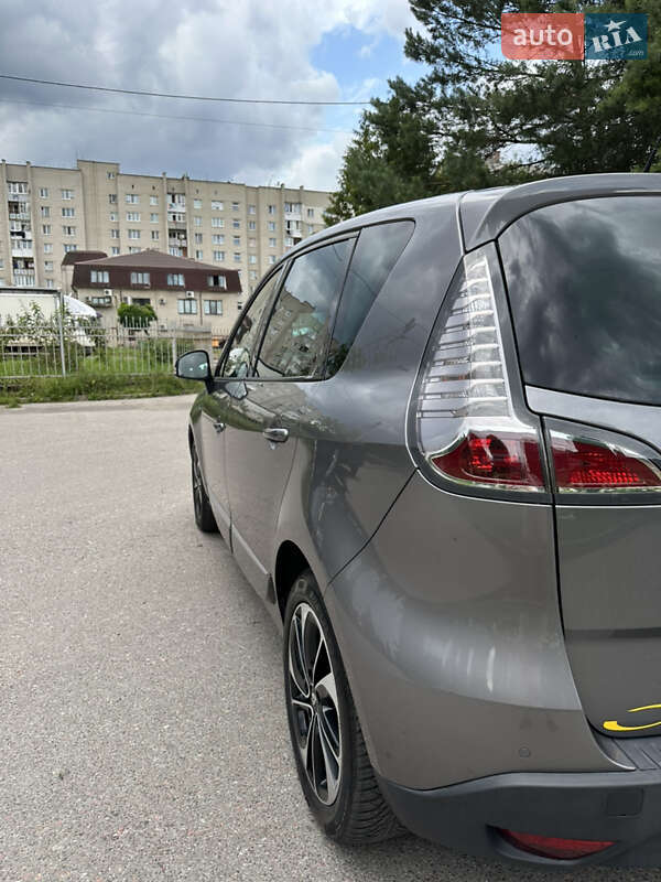 Минивэн Renault Scenic 2014 в Луцке