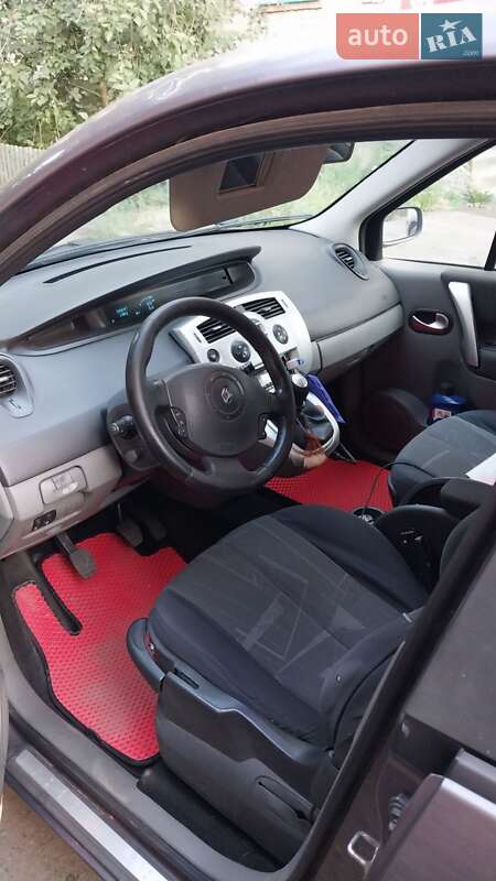 Минивэн Renault Scenic 2005 в Первомайске
