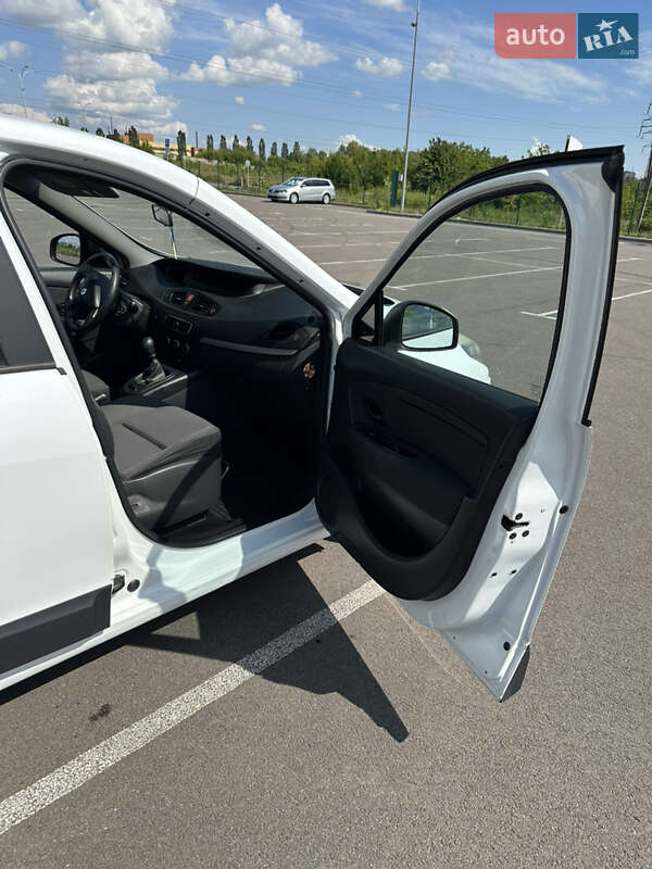 Минивэн Renault Scenic 2011 в Ровно