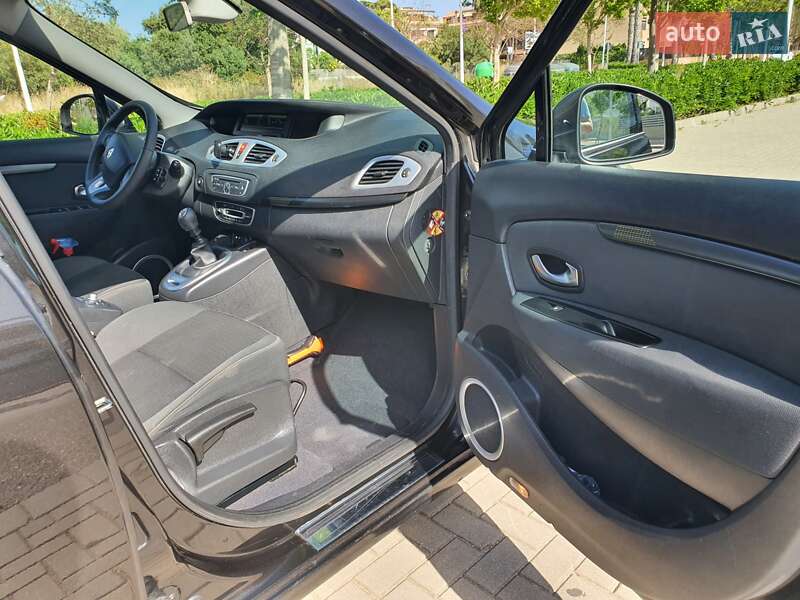 Минивэн Renault Scenic 2009 в Днепре