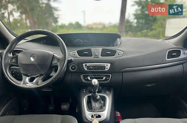 Мінівен Renault Scenic 2016 в 