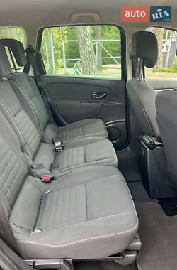 Мінівен Renault Scenic 2016 в 