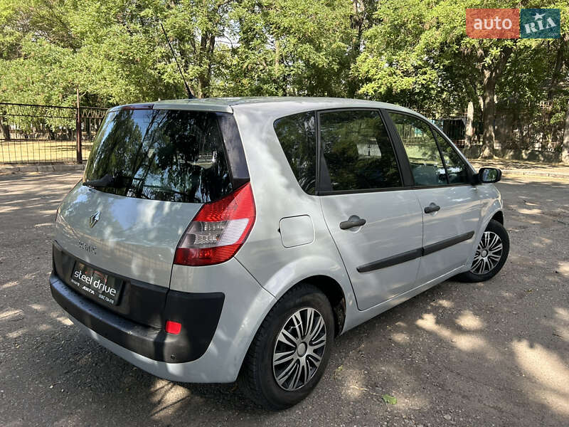 Минивэн Renault Scenic 2006 в Николаеве