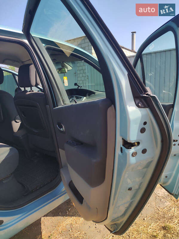 Минивэн Renault Scenic 2006 в Лозовой