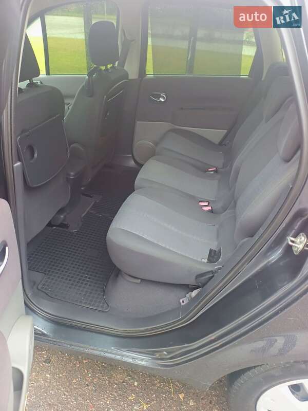 Минивэн Renault Scenic 2007 в Дубно